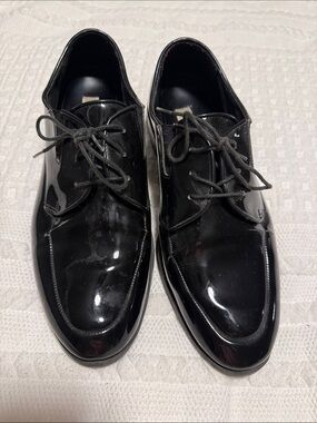 Men’s dress shoes